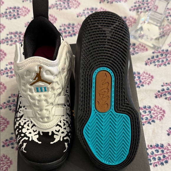 Jordan Zion 3: Size 12C Jordan Kids' Black, White, and Teal Sneakers - Picture 3 of 5